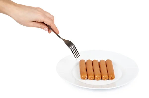 Salsicha de carne para cachorro-quente ou churrasco na placa na mão. Isolado em fundo branco. Refeição fast food — Fotografia de Stock