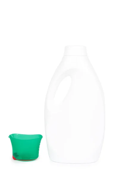 Tazza di misura per detergente liquido a mano, isolata su fondo bianco — Foto Stock