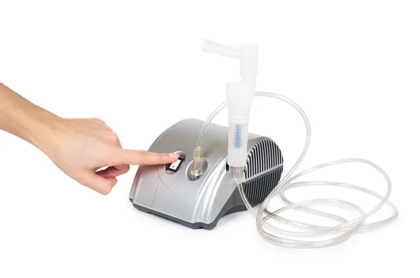 喷雾器吸入器, 家庭使用的呼吸疗法。在白色背景上被隔离 — 图库照片