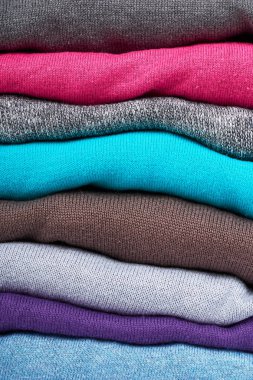 multi renk kumaş dokusu, beyaz arka plan üzerinde izole yün kumaş yığını