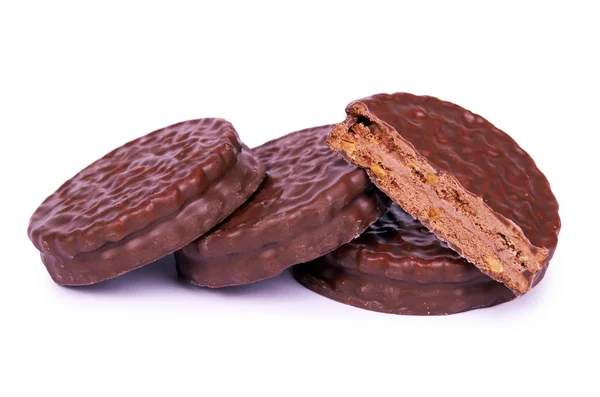 Schokoladenkekse mit Sahne isoliert auf weißem Hintergrund — Stockfoto