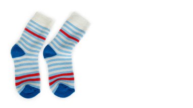 Beyaz arka plan üzerinde izole sıcak kış çocuk stiped çorap. Satış ve satın almak. kopyalama alanı şablonu