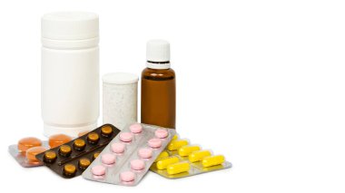 çeşitli tablet tedavisi veya kilo kaybı için kümesi. Beyaz arka plan üzerinde izole. kopyalama alanı şablonu.