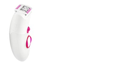 Modern beyaz Epilatör Isolated beyaz arka plan üzerinde. kopyalama alanı şablonu