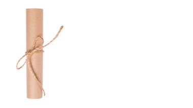 Kraft kağıt üzerinde izole beyaz arka plan ilerleyin. kopyalama alanı şablonu