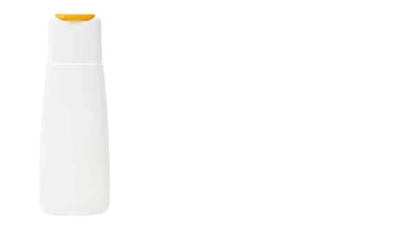 Bouteille de shampooing blanc Isolé sur fond blanc. espace de copie, modèle — Photo