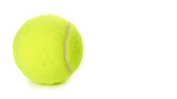在白色背景下单独的网球球。复制空间, 模板 — 图库照片