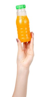 Çocuklar için plastik şişede portakal suyu. Sağlıklı içecek..