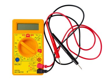 Sarı plastik çoklu metre, elektrikli test aleti. Beyazda izole edilmiş.