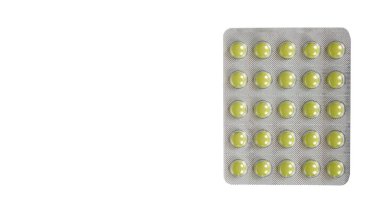 Gümüş su toplayan haplar. Eczane yardımı, ilaç.