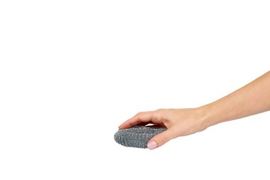 Bulaşık yıkamak için metal yuvarlak fırça. İzole edilmiş