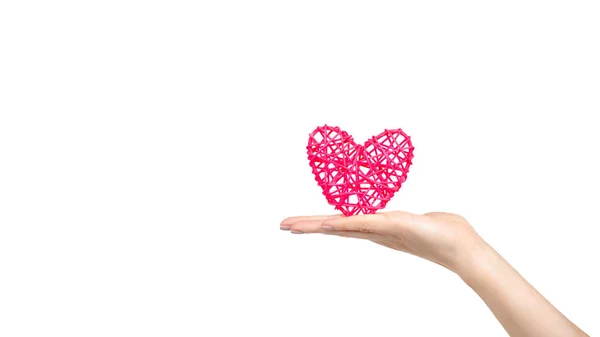 Mão Com Coração Madeira Rosa Presente Feito Mão Isolado Fundo — Fotografia de Stock
