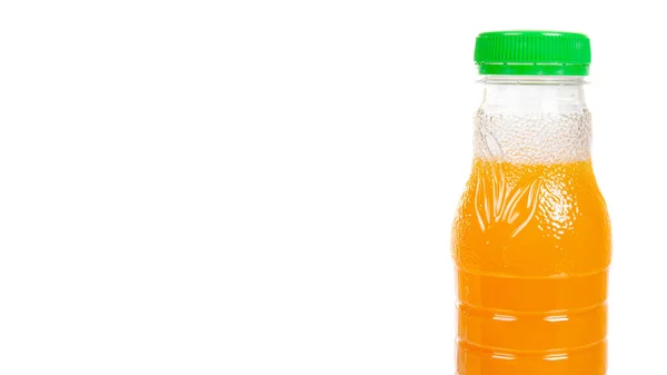 Jugo Naranja Una Botella Plástico Para Niños Bebida Saludable Aislado — Foto de Stock