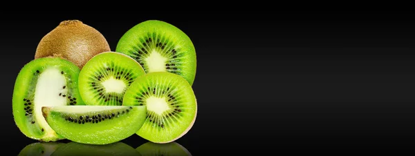 Grup Fructe Kiwi Coapte Proaspete Fundal Negru Copiați Spațiul — Fotografie, imagine de stoc