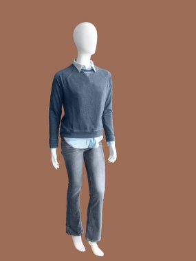 Tam uzunlukta erkek manken