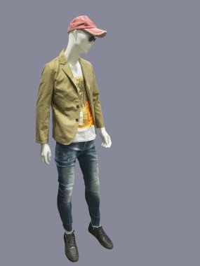 Tam uzunlukta erkek manken