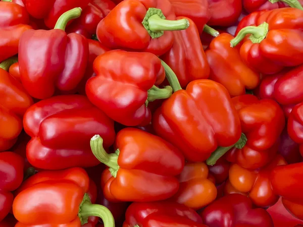 Lot of red bell peppers. — Stock Photo, Image