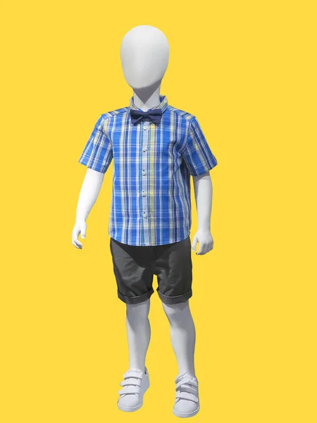 Barn dockan klädd i casual kläder. — Stockfoto