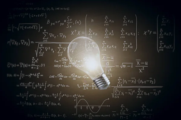 Lampu menyala di latar belakang gelap dengan rumus matematika. Konsep sains. Perenderan 3D — Stok Foto