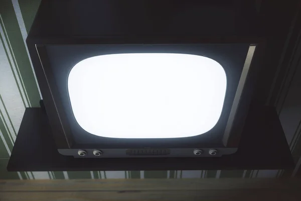 Старий телевізор з білим екраном — стокове фото