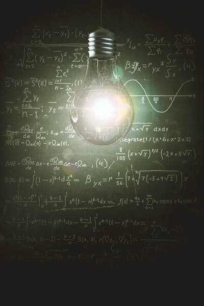 Яскрава лампа на фоні бетонної стіни з математичними формулами. Концепція знань. 3D рендерингу — стокове фото
