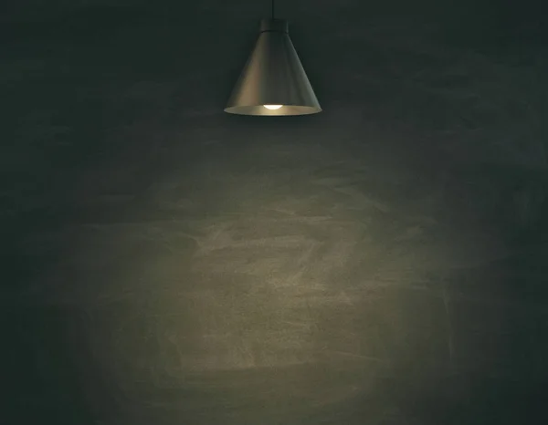 Tom chalkboard belyst med lampa. Kopiera utrymme — Stockfoto