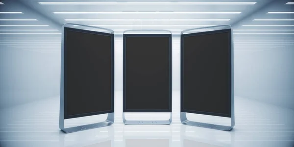 Interior blanco con vallas publicitarias vacías —  Fotos de Stock