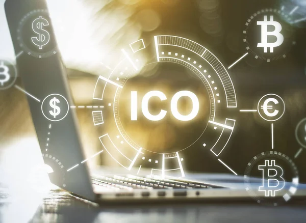 Ноутбук з голограмою ico — стокове фото