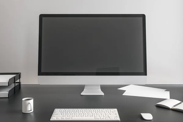 Tela em branco do monitor do computador — Fotografia de Stock