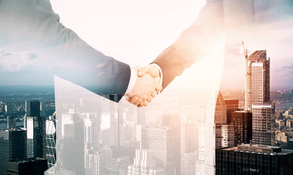 Businesspeople shaking hands — Stock Photo, Image