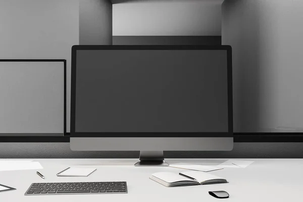 Minimalistický designérský stůl s počítačem — Stock fotografie