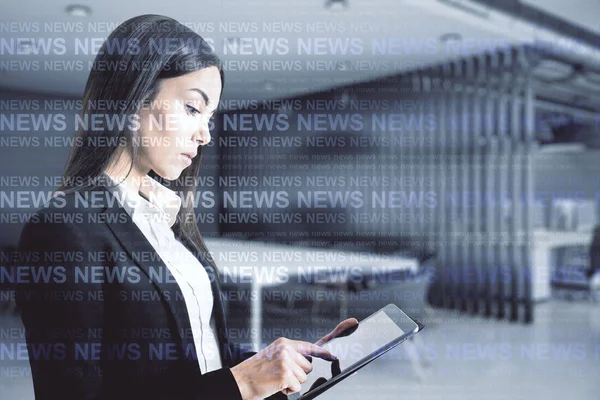 Businesswoman with device and news — Stock Photo, Image