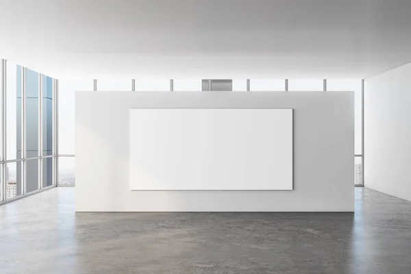 Moderno interior galería con valla publicitaria — Foto de Stock