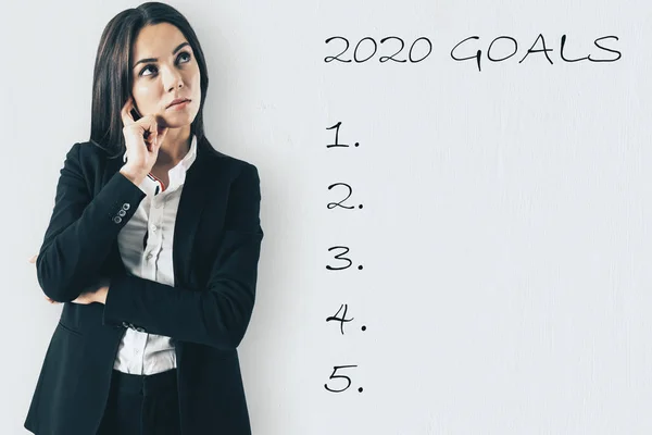 Unternehmerinnen denken nach und setzen Ziele für 2020 — Stockfoto