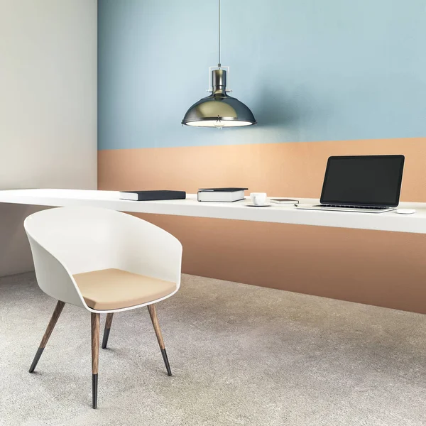 Birou de birou de acasă cu laptop pe masă — Fotografie, imagine de stoc
