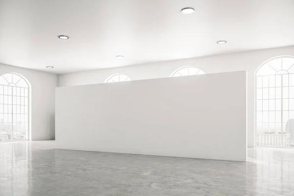 Galleria moderna interno con parete vuota — Foto Stock