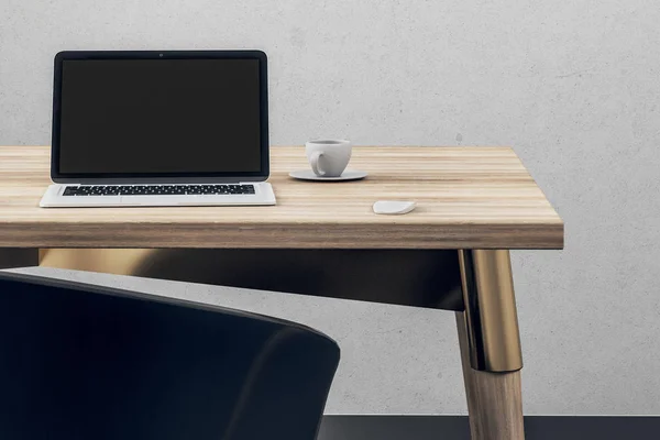 Birou minimalist cu ecran laptop negru gol — Fotografie, imagine de stoc