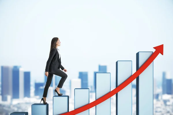 Businesswoman rises on success chart — 图库照片