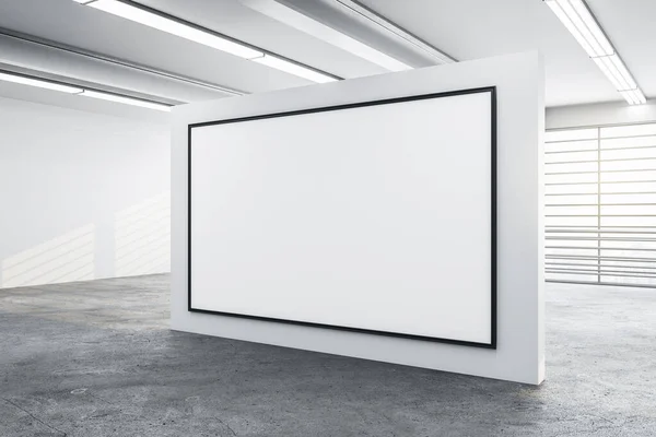 在现代空旷宽敞的城市视野中 白色的墙上挂着一张空白的大的模拟海报 3D渲染 — 图库照片