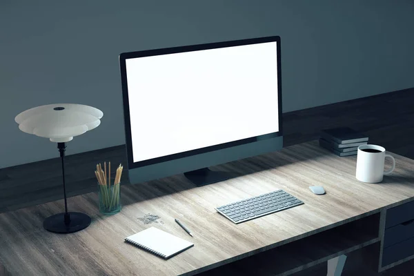 Intérieur Moderne Bureau Sombre Avec Écran Ordinateur Vierge Milieu Travail — Photo