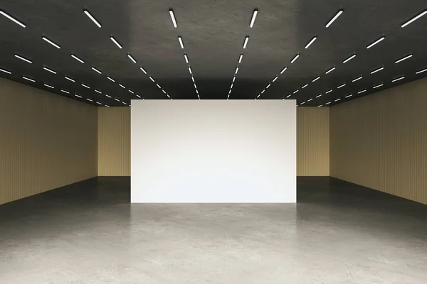 Moderní Žlutý Interiér Lampami Stropě Prázdným Praporem Stěně Prezentační Koncept — Stock fotografie