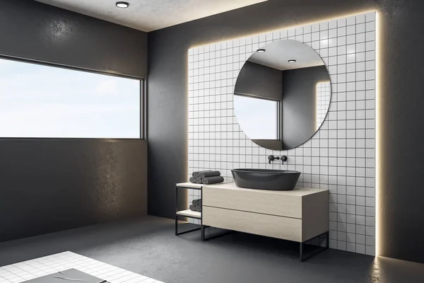 Modernes Badezimmer Mit Spiegel Und Bequemer Badewanne Und Blauem Himmel — Stockfoto