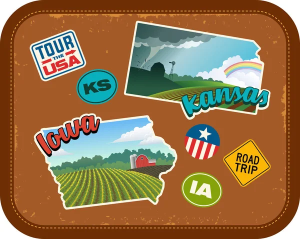 Iowa e Kansas viagem adesivos com paisagens rurais cênicas e texto retro no fundo da mala vintage — Vetor de Stock