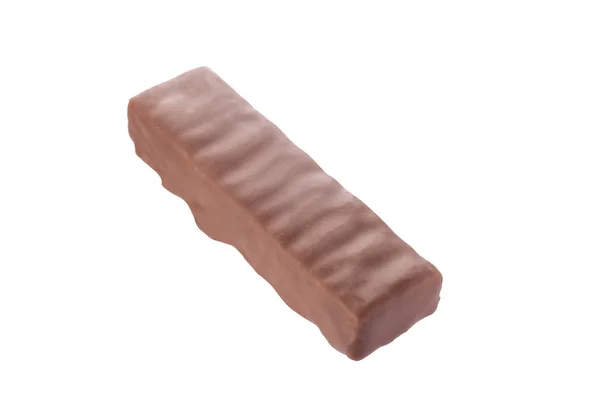 Barra de chocolate isolado em um fundo branco. Corte usando um caminho. Profundidade total do campo. — Fotografia de Stock