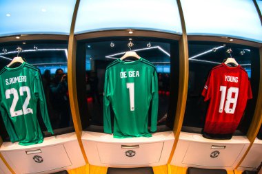 eski trafford Stadı