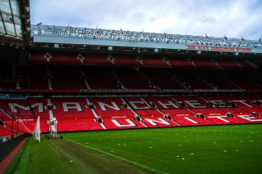 eski trafford Stadı