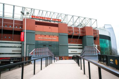 eski trafford Stadı