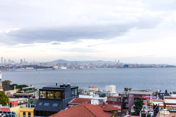 Bulutlu Akşamın Manzarası Yükseklerden Stanbul — Stok fotoğraf