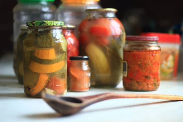 Jarros Tomates Escabeches Pepinos — Fotografia de Stock