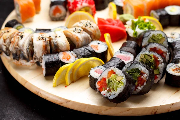 Cucina giapponese. set di sushi. — Foto Stock